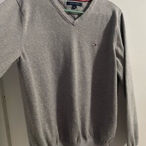 Tommy Hilfiger Men's Gray Sweater in size large